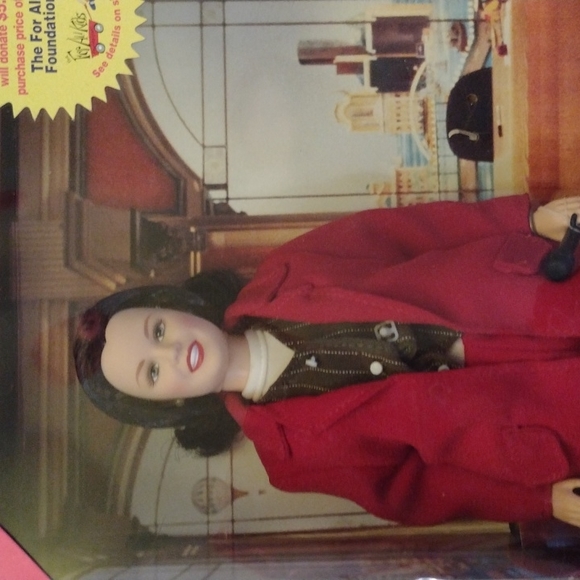 Rosie O'Donnell Friend of Barbie Collectible Doll COPY - Picture 2 of 5